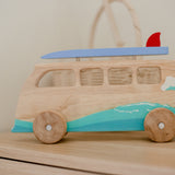 QToys | Surfing Van